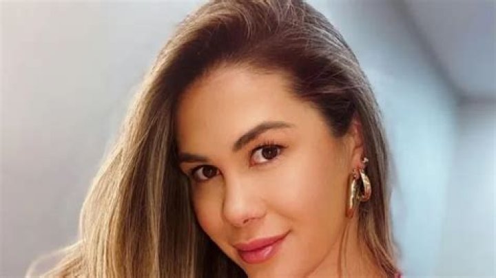 Laura Prieto in Bathing Suit Promotes Her "Balanced Diet" — Celebwell