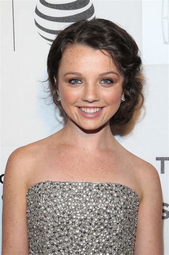 Stefania LaVie Owen Wiki, Boyfriend, Age, Height & Parents